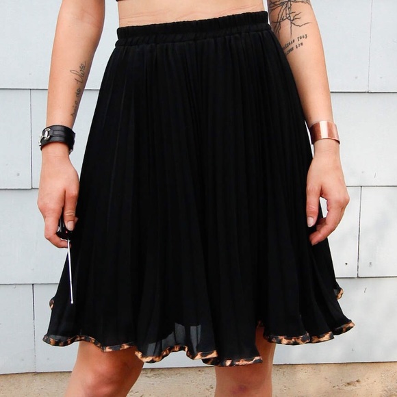 Vintage Leopard Trim Skirt - Picture 3 of 6